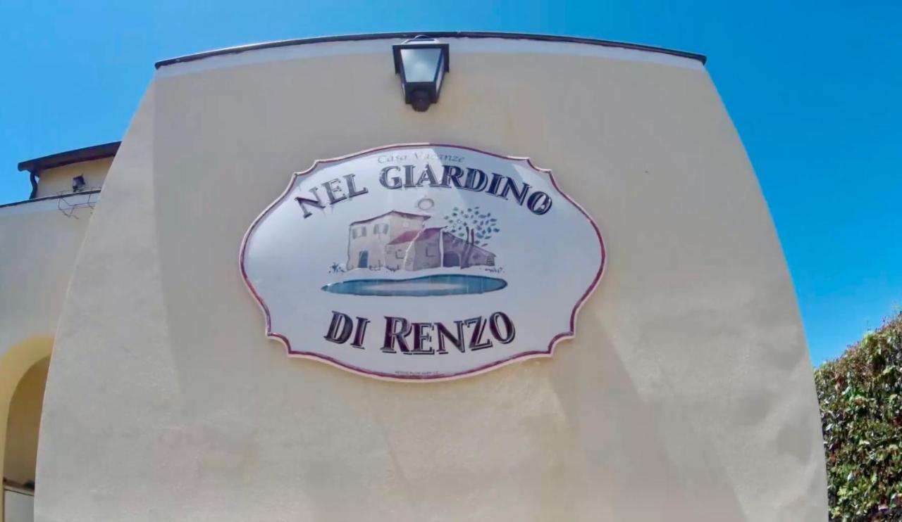 Casa Vacanze Nel Giardino Di Renzo Imperia Exterior foto