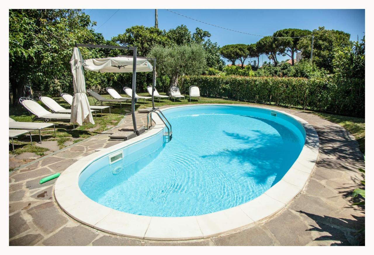 Casa Vacanze Nel Giardino Di Renzo Imperia Exterior foto