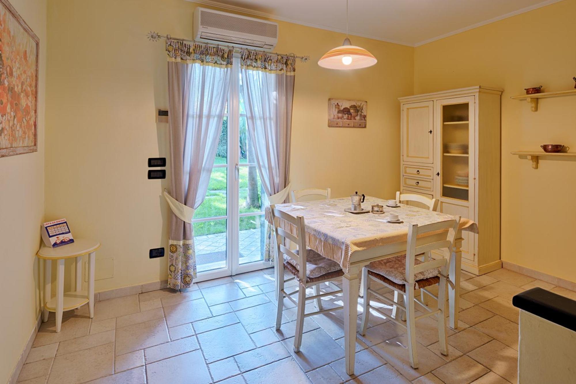 Casa Vacanze Nel Giardino Di Renzo Imperia Exterior foto